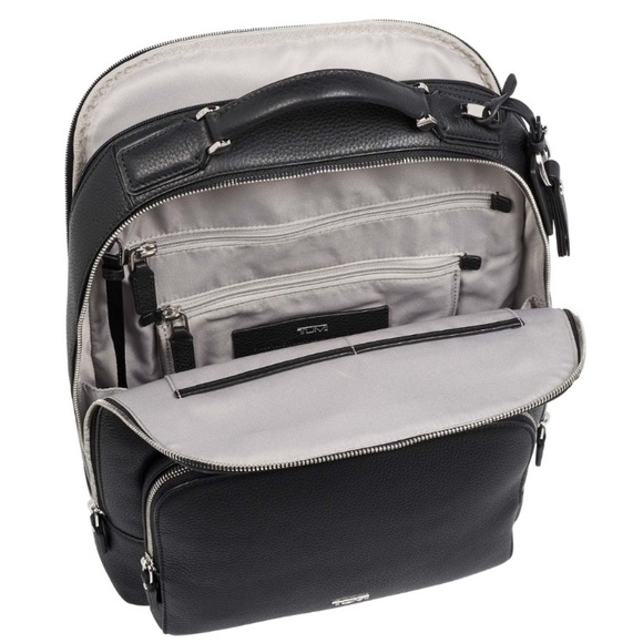 Tumi Stanton Safra Black Leather convertible Bagpack Unisex. main image 10